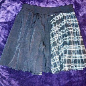 Half black half plaid split pattern skirt